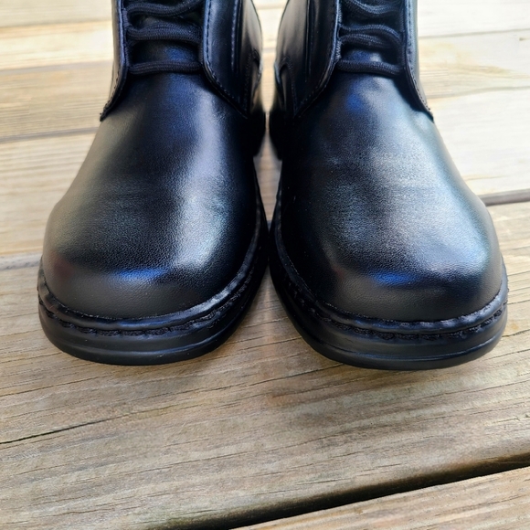 VINTAGE 90's Style Covington Womens Ankle Lace Up Earth Sole Boots 7 1/2 Black - Picture 9 of 11
